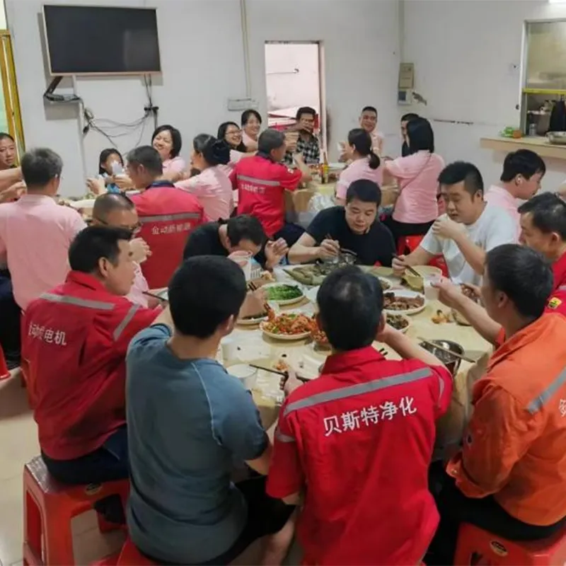 Празднуйте Праздник лодок-драконов с радостью, наслаждаясь тысячелетними традициями в Цзиньдун.1111111